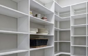 How to Survive SHTF Without a Stockpile